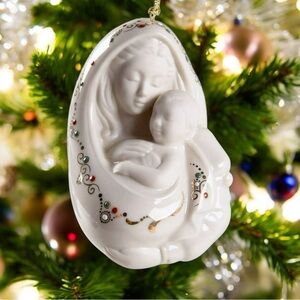 Lenox 2005 MADONNA and CHILD China Jewels CHRISTMAS Ornament
